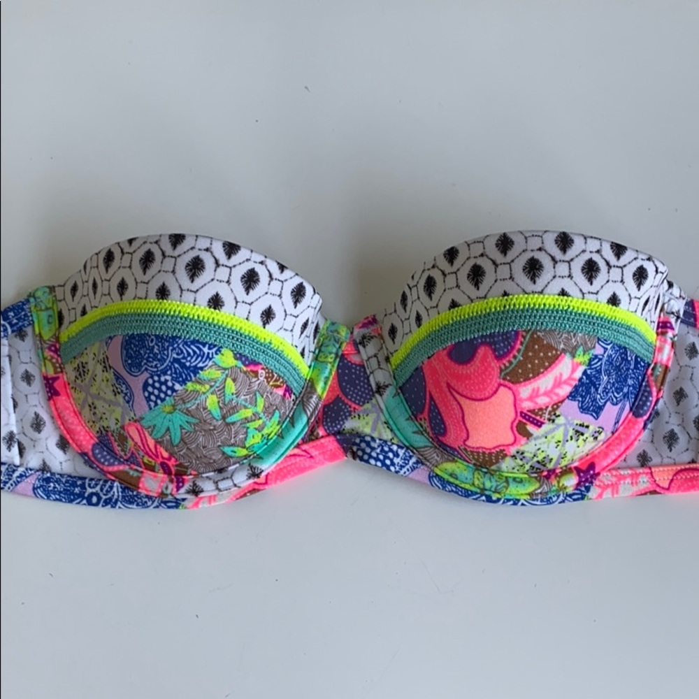 NWT Victoria’s Secret Strapless bikini top